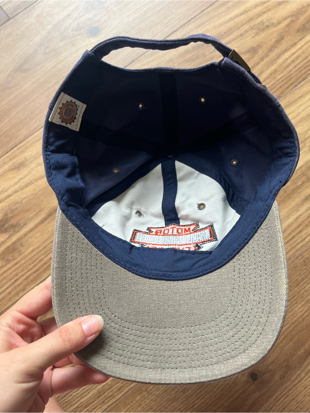 Vintage Harley Davidson Two Tone Bar & Shield Logo Strapback Hat Navy Tan - Picture 2 of 4